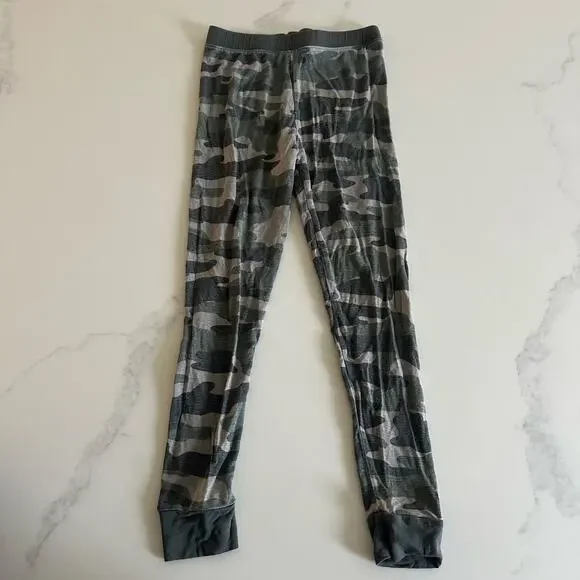 Little Sleepies Camo 2 piece Pajamas Size 4T - Picture 7 of 8
